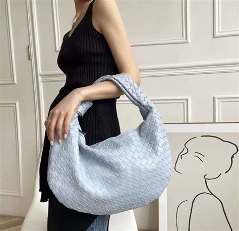 bottega hop bag dupe